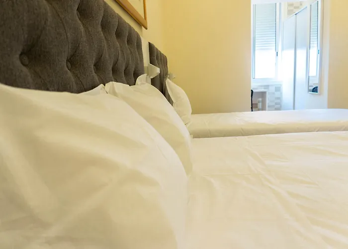 Гостевой дом Residencial Do Areeiro 2*