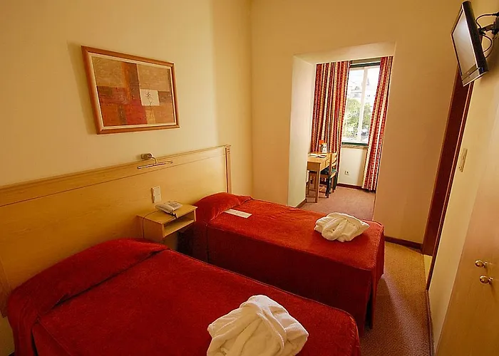 Residencial Do Areeiro Гостевой дом