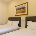 Residencial Do Areeiro 게스트하우스 2*