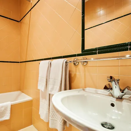 Residencial Do Areeiro Лісабон