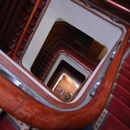 Residencial Do Areeiro 2*