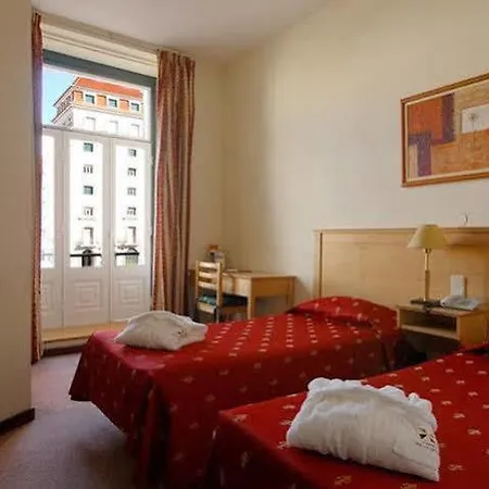 Гостьовий будинок Residencial Do Areeiro 2*