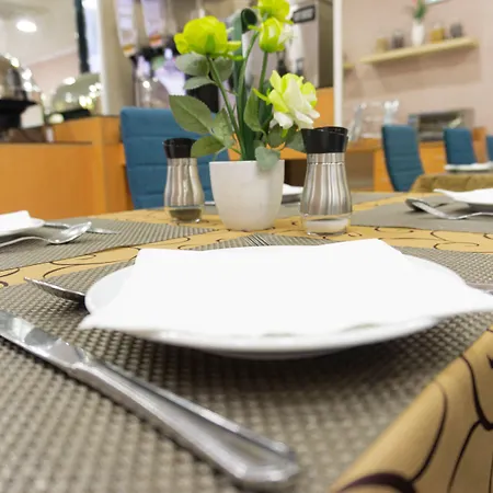 게스트하우스 Residencial Do Areeiro 2*